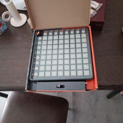 Midi Controller Novation Launchpad S