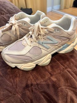 New Balance 9060s Size 7 Mens or 8.5 women’s