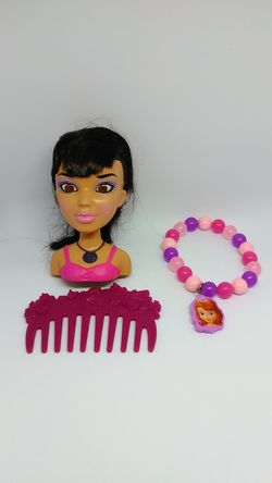 Brand New Bratz Daniela Styling Doll With Comb Plus Sofia The First Bracelet