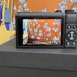 Canon PowerShot G7X Mark III  Camera