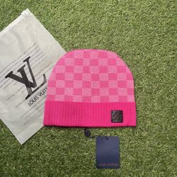💕 LV Neo Petit Damier Pink Beanie – Brand New – $55