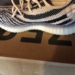 Addias Yeezy Boost 350 V2 Zebra 2022