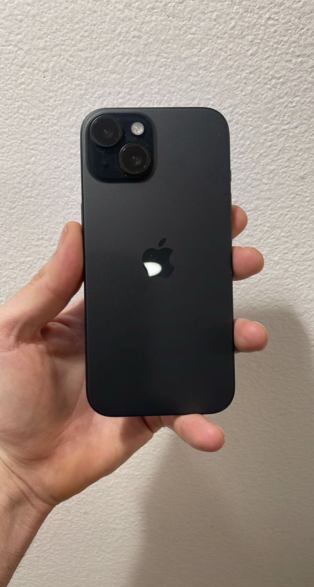 Apple iPhone 15 Unlocked Paid Off No Sim Restrictions 10/10 Condition Low Cycle Count Don't Use It
