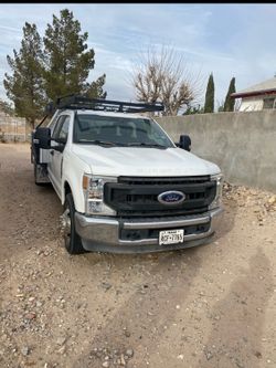 2022 Ford F350 Gasolina