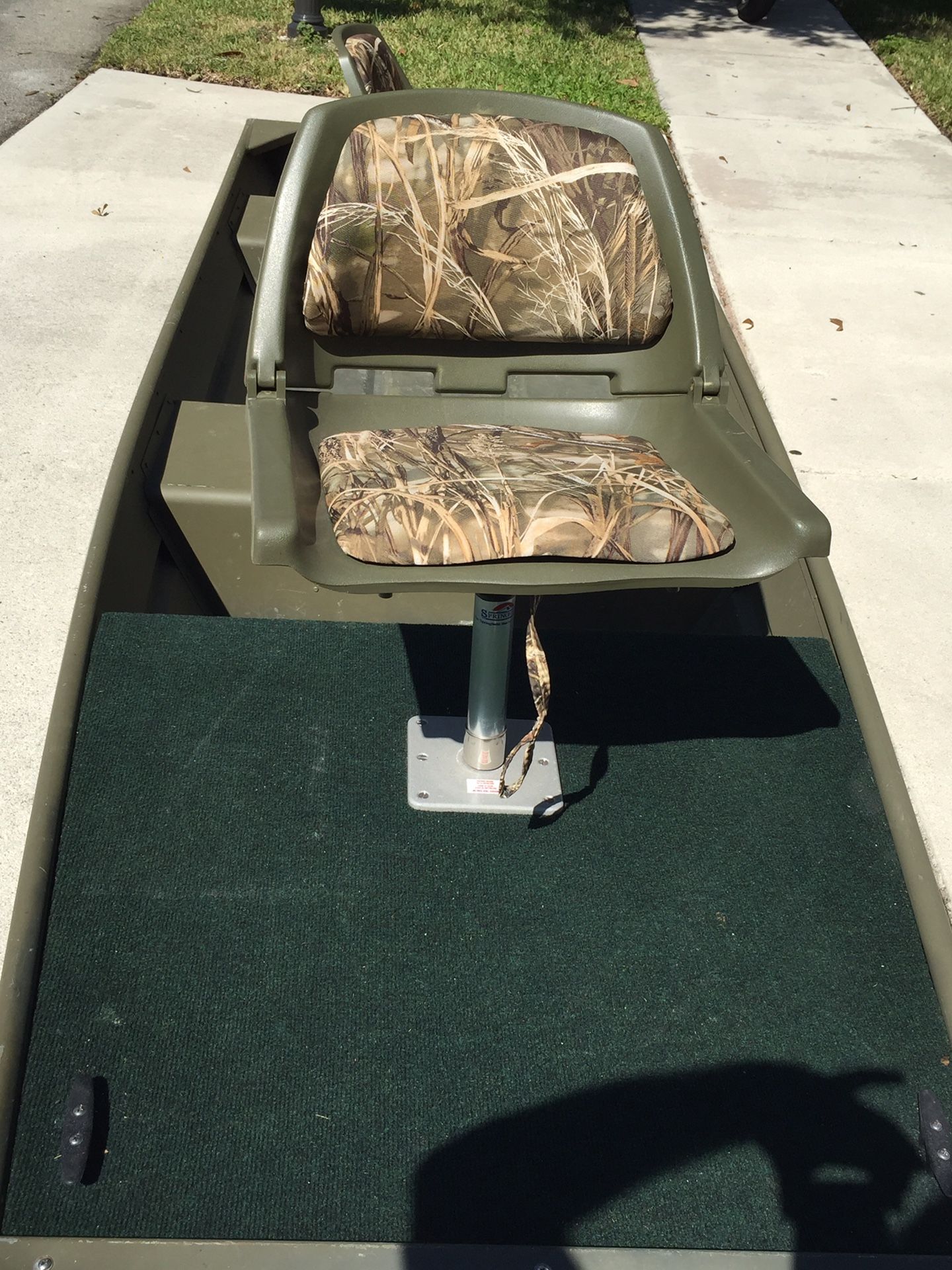 Tracker Topper 12 ft aluminum Jon boat
