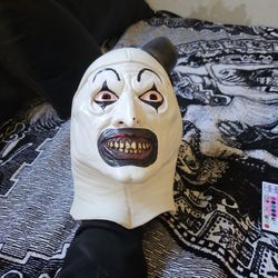 Terrifier Mask - Spirit Halloween 