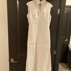 Vintage 1970s Wedding Dress