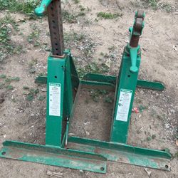 Greenlee 22 - 54 Screw-Type Reel Stand 683