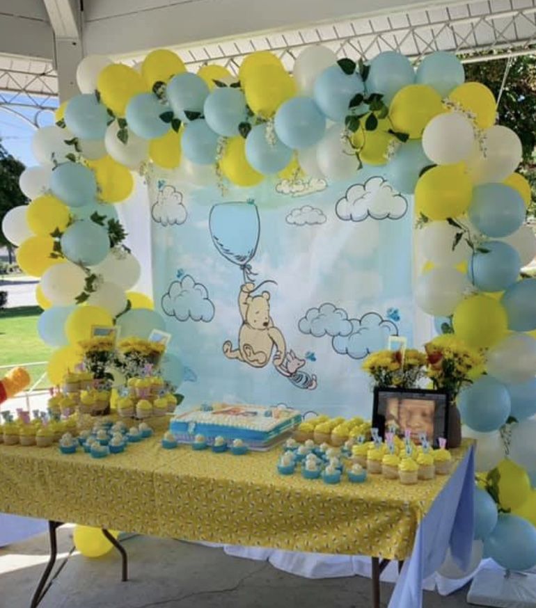 Winnie the Pooh back drop for baby shower
