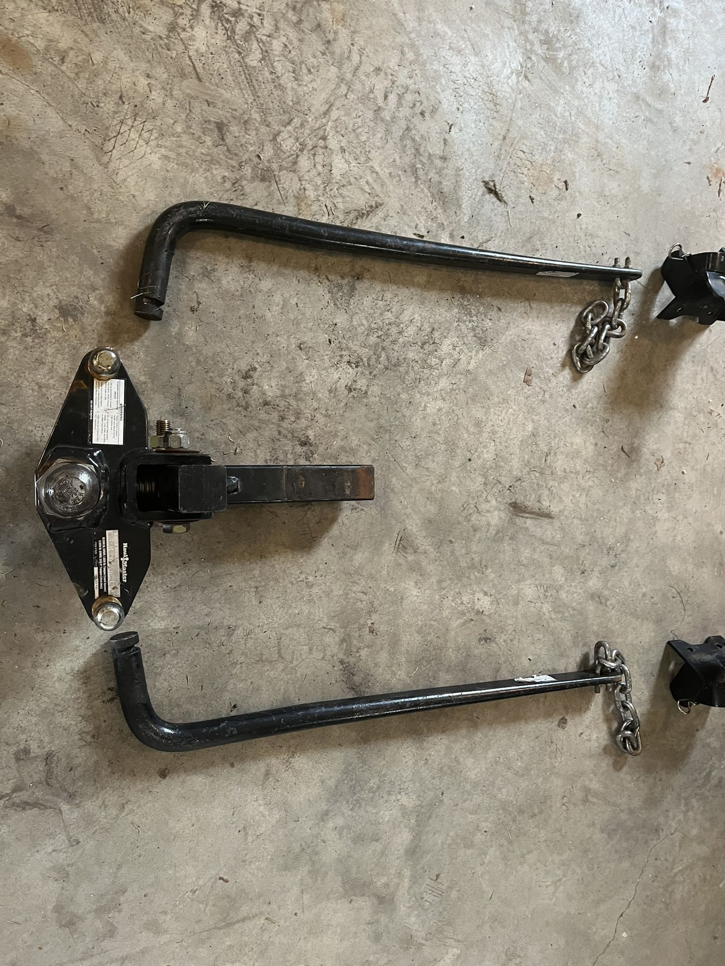 Haul Master Weight Distribution Hitch 