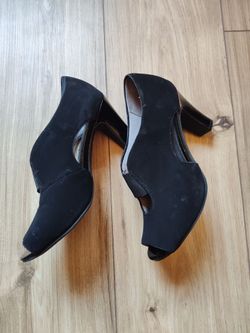Free shoes