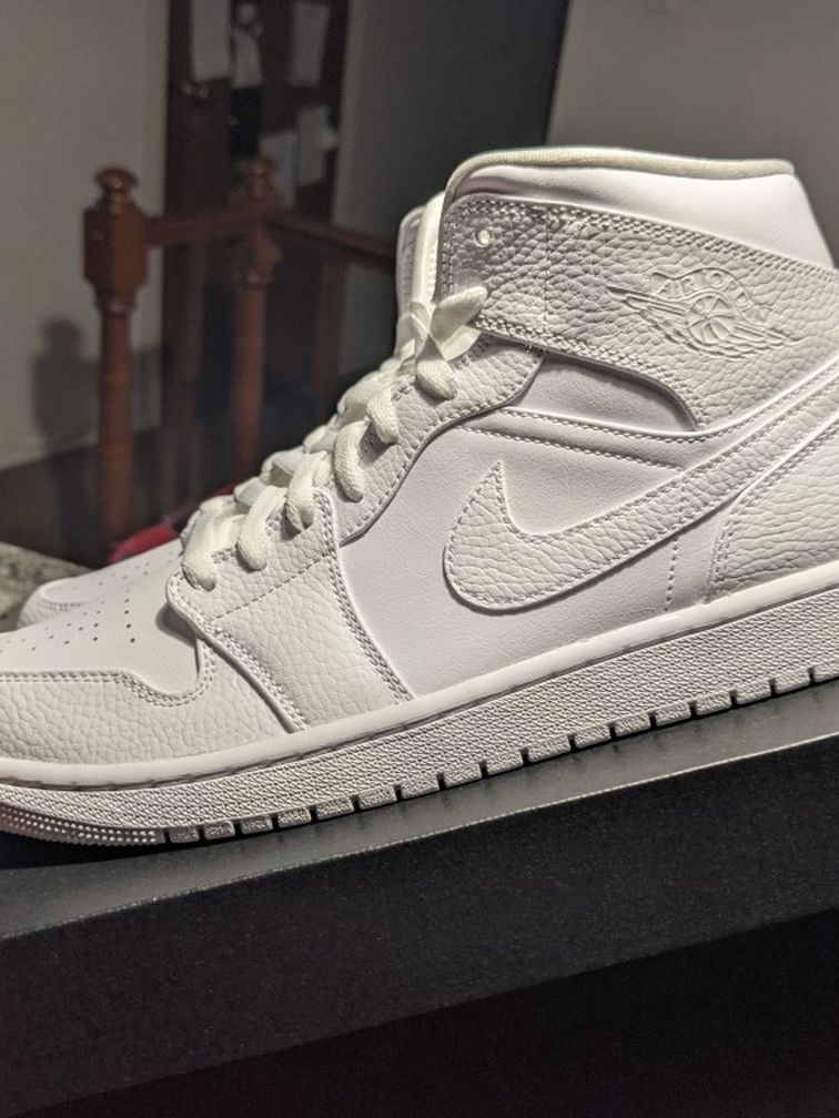Jordan 1 Size 11 Triple White Size 11m