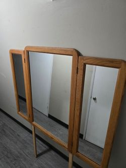 Large Trifold Mirrior