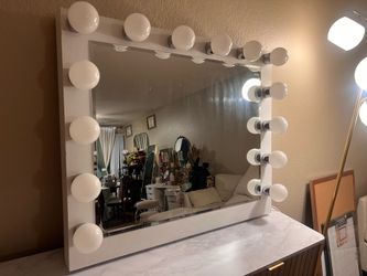Vanity mirror detached.