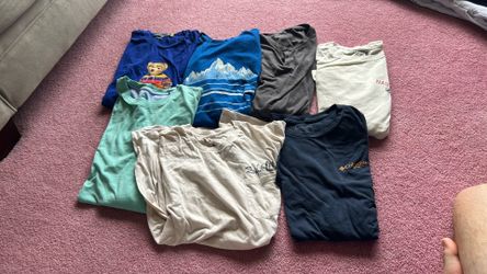 Men’s large and XL t-shirts