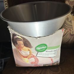 Wilton Wonder Mold /Cake Pan Set Barbie Doll Princess 