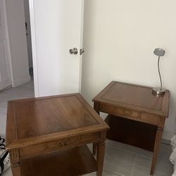 Set Of 2 Wooden End Tables 