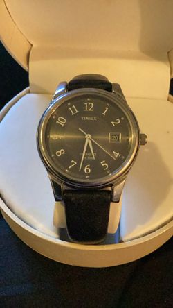 Men’s Vintage TIMEX INDIGLO Watch With Black Leather https://offerup.com/redirect/?o=QmFuZC5OZXc= Battery,runs Great.