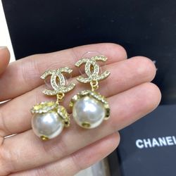 Classic double C pendant earrings
