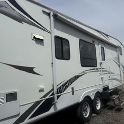 2008 Cougar Fifth Wheel 