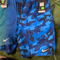 2 SHORTS 🩳 SIZE M