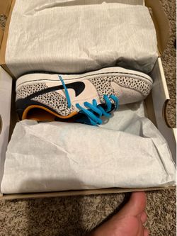 Kids size 3 Nike sb