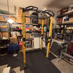 Squat Rack With Dip Attachment And Safety Strap