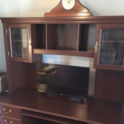 Desk With Hutch