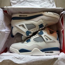 Jordan 4 Retro Military Blue Size 10 Men *Brand New*