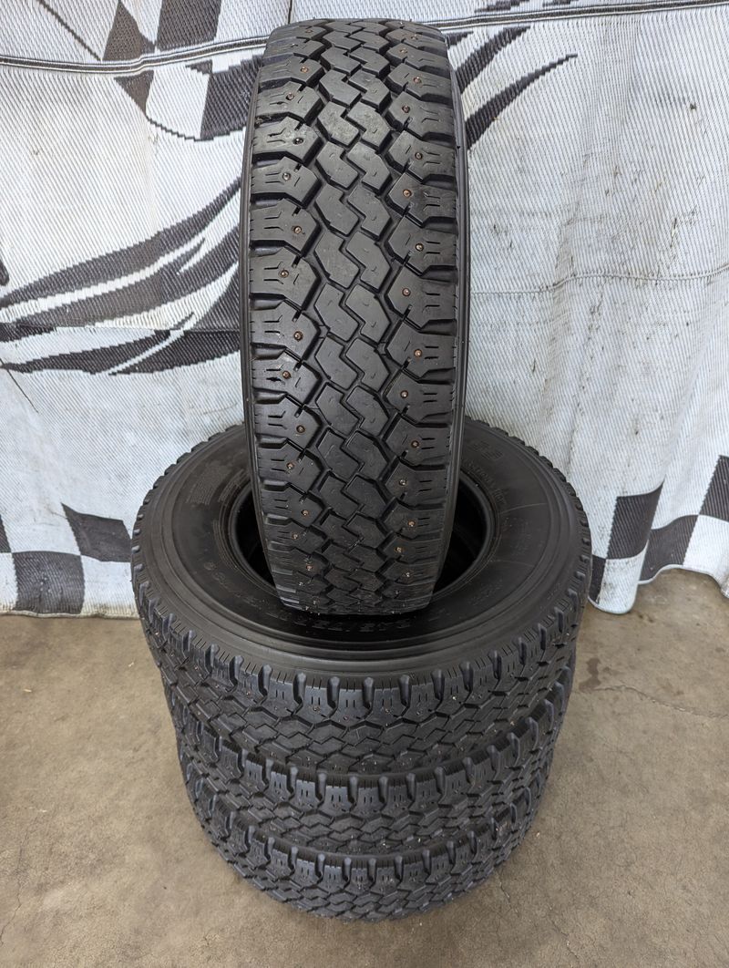 LT 245/75r17 "Near Brand New" Toyo M-55 Load "E" studded winter snow tires