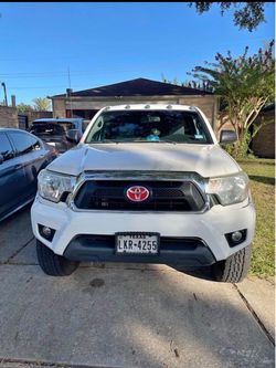 Toyota Tacoma Pickup Truck White