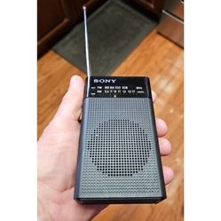 Sony ICF-P27 Portable Hand-Held Pocket FM/AM DSP Radio With Built-in Speaker