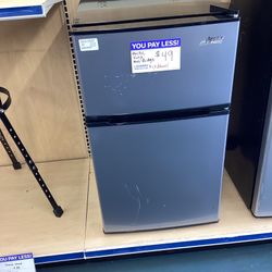 Arctic King Mini Fridge 