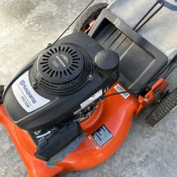 husqvarna lawn mower 5521 cm powered by honda for Sale in Los Angeles CA OfferUp