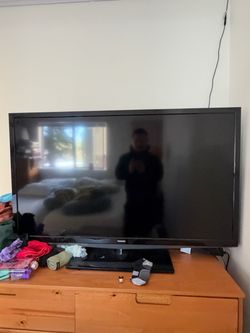 Toshiba 50" 1080p LED TV – $100