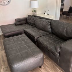Sofa With Built In Chaise Lounge $160