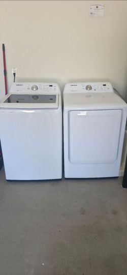 White Samsung Dryer and washer