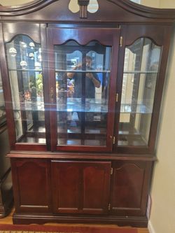 Solid Wood China Cabinet / Hutch – Excellent Condition
