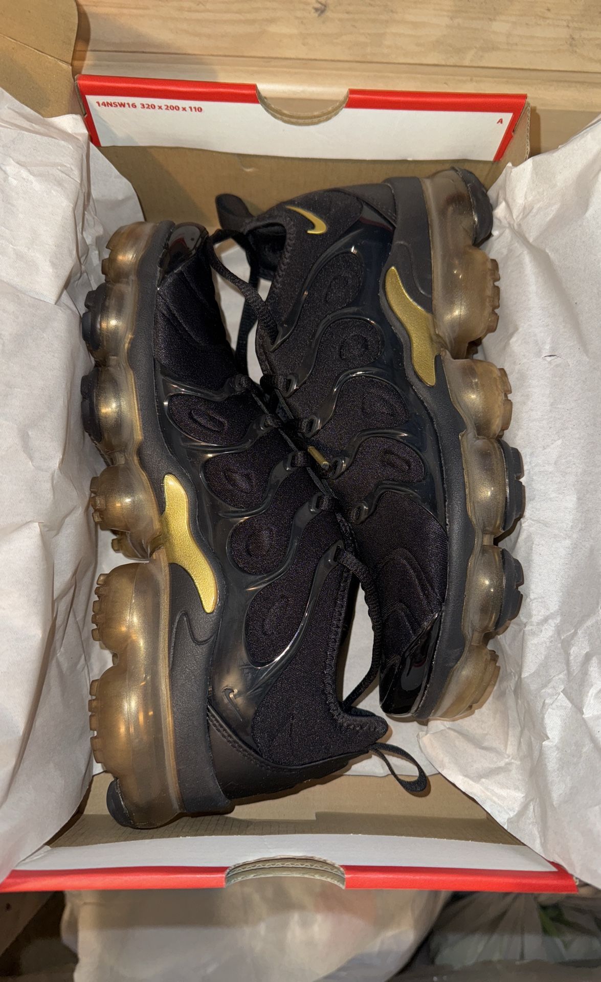 Nike Vapormax Plus Black/Gold Men Size 7