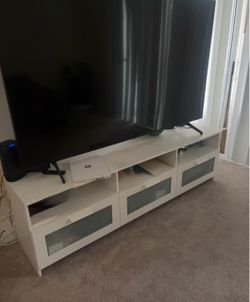IKEA tv stand  ( like new)
