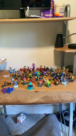 Skylander stuff and skylanders