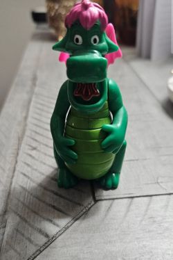 Elliot the dragon 1996 happy meal toy