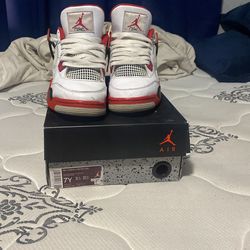 Jordan 4 Fire Red