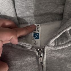 Lane 7  new size small