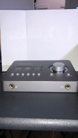 Universal audio interface Arrow