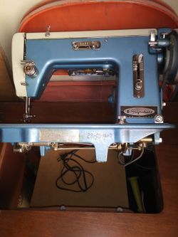 Wards Signature Sewing Machine