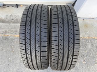 2 Michelin Tires 225/60/17