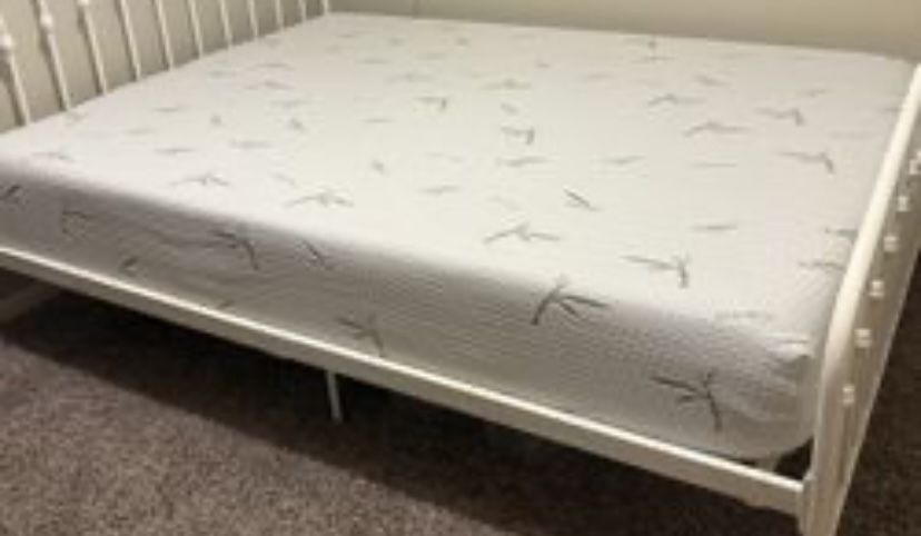 Memory Foam Mattress With Bamboo Cover