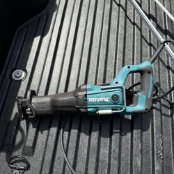 Makita Corded Saw