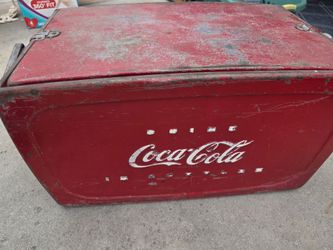 Vintage coca cola ice chest